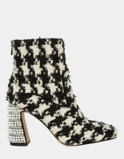 Betsey Johnson Blanche Black/White<Women Shoes