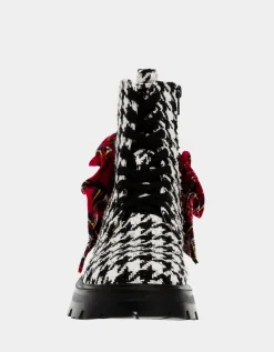 Betsey Johnson Rozey Black/White<Women Shoes